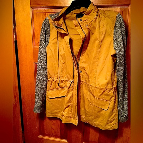 Love Tree Lightweight Drawstring Waist Jacket - Picture 10 of 13